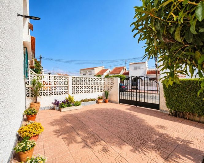 Image No.5-2 Bed Townhouse for sale