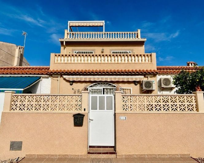 Image No.2-Casa adosada con 3 dormitorios en venta