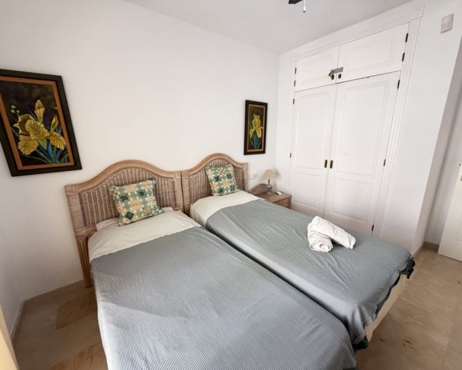 Image No.16-3 Bed Townhouse for sale