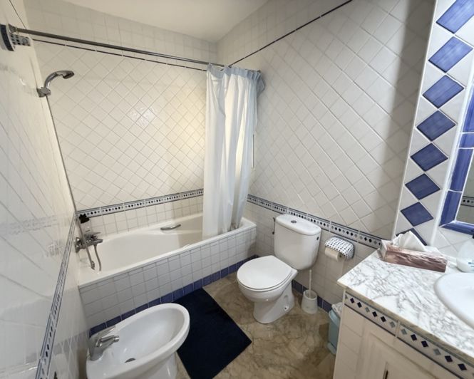 Image No.17-3 Bed Townhouse for sale