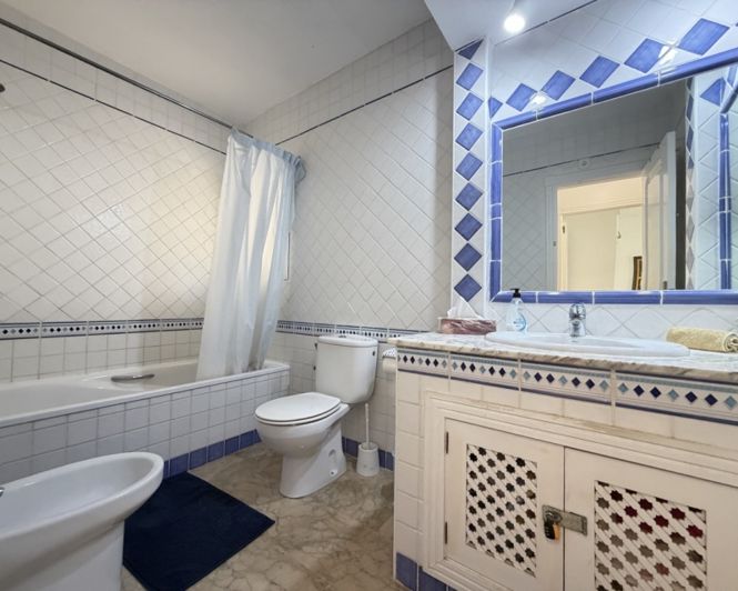 Image No.18-3 Bed Townhouse for sale