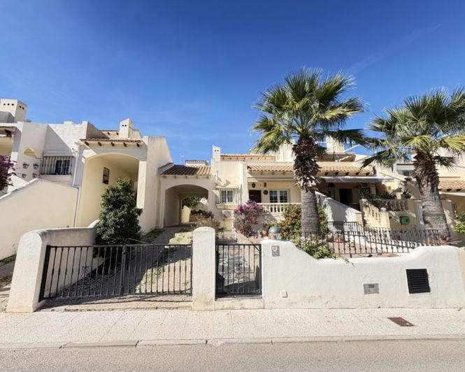 Image No.31-3 Bed Townhouse for sale