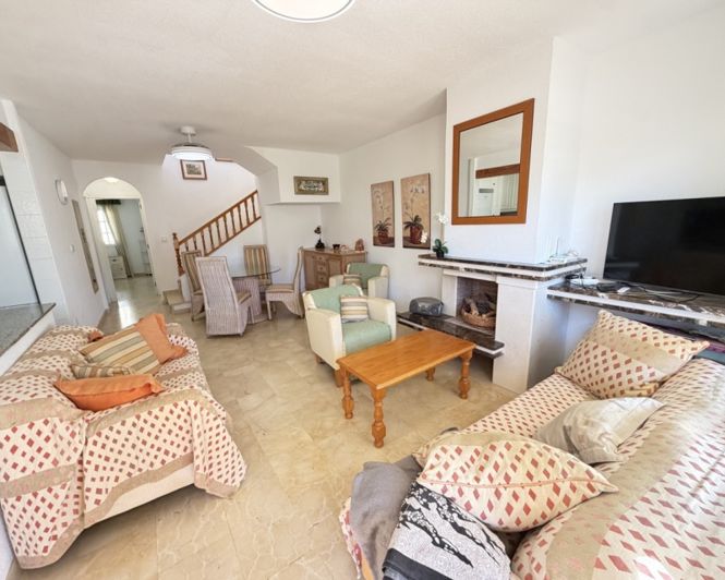 Image No.6-3 Bed Townhouse for sale