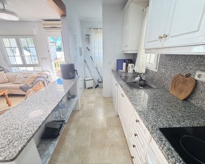 Image No.9-3 Bed Townhouse for sale
