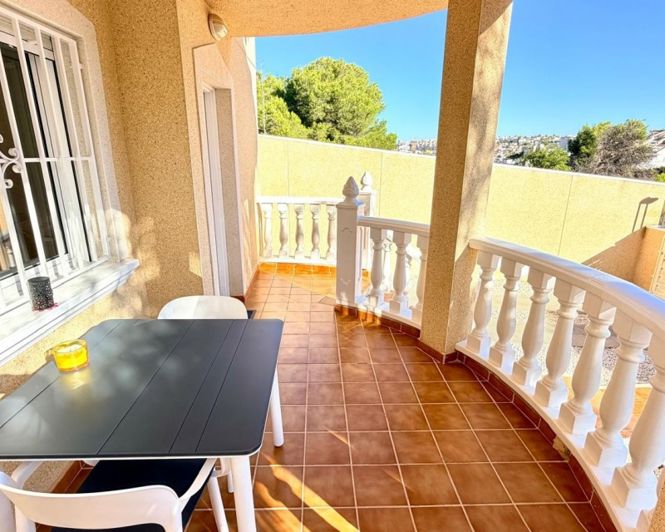 Image No.10-3 Bed Townhouse for sale