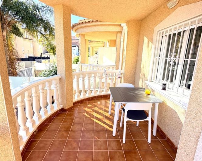 Image No.11-3 Bed Townhouse for sale