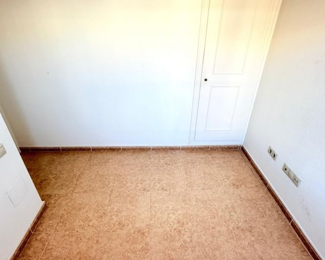 Image No.18-3 Bed Townhouse for sale