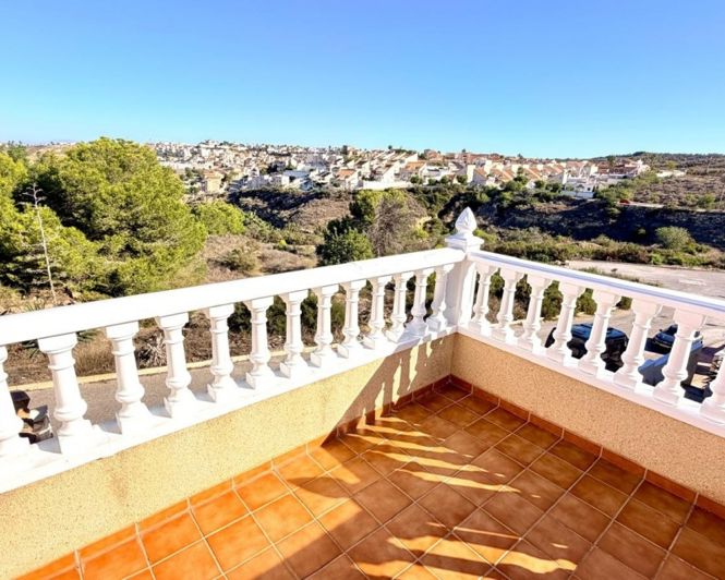 Image No.29-3 Bed Townhouse for sale
