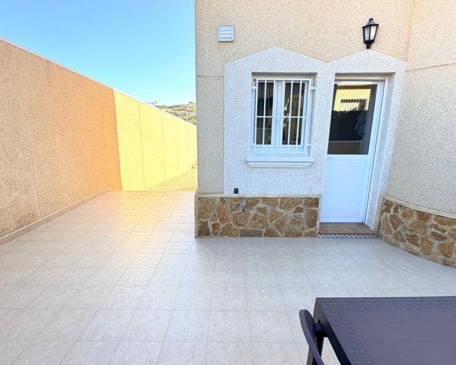 Image No.31-3 Bed Townhouse for sale