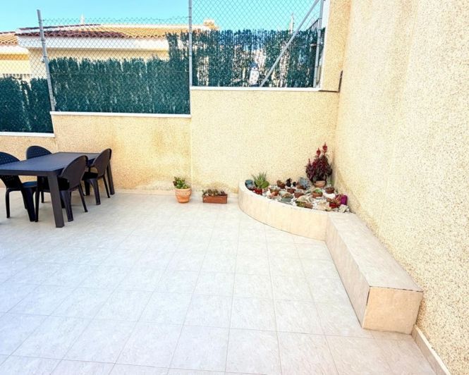 Image No.33-3 Bed Townhouse for sale