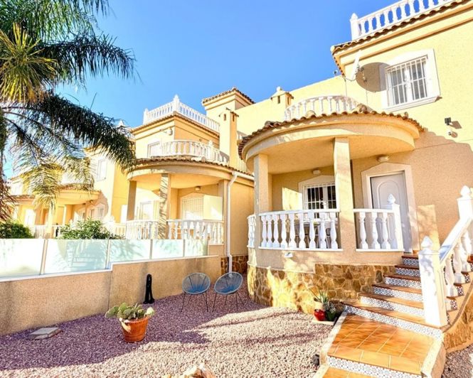 Image No.6-3 Bed Townhouse for sale