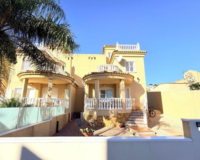 Image No.7-3 Bed Townhouse for sale