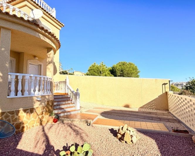 Image No.9-3 Bed Townhouse for sale