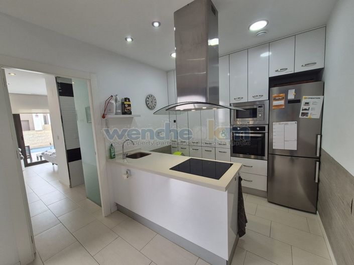 Image No.13-2 Bed Property for sale