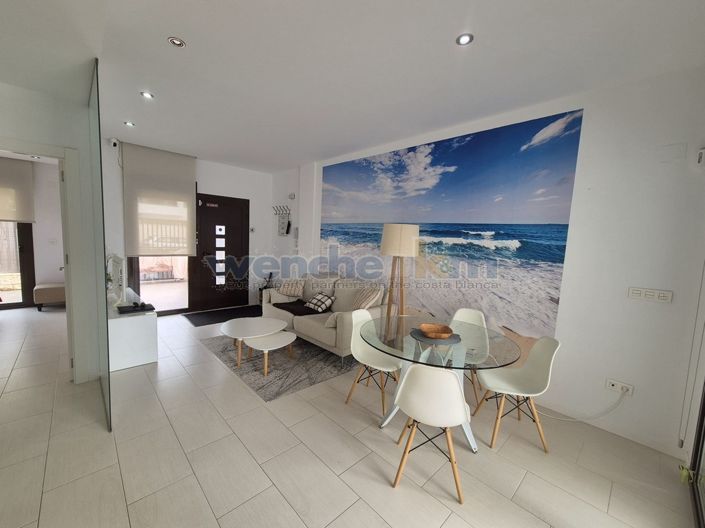 Image No.10-2 Bed Property for sale