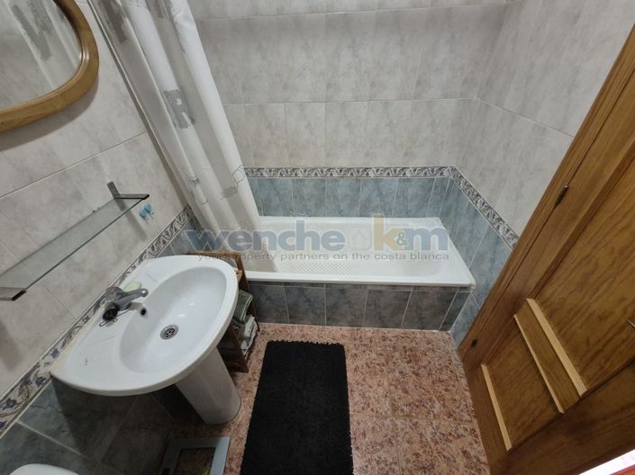 Image No.15-2 Bed Property for sale