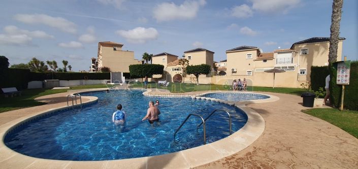 Image No.25-Jumelé de 2 chambres à vendre à Orihuela Costa