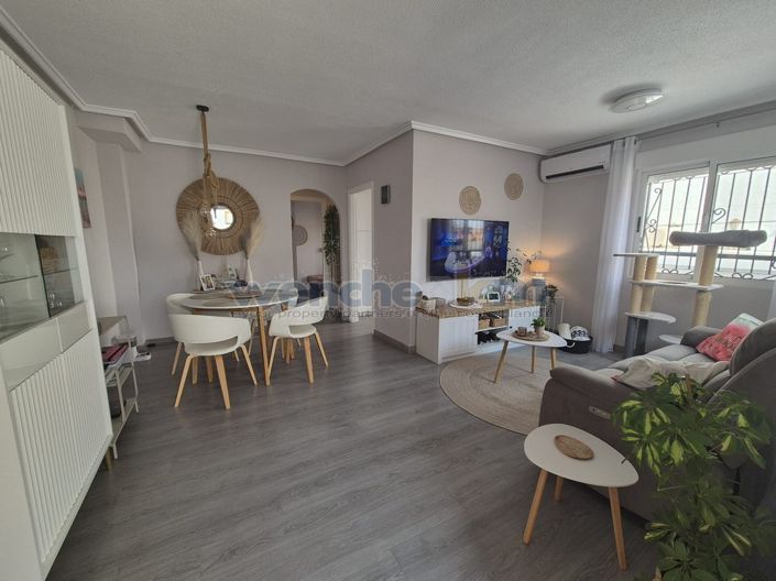 Image No.19-3 Bed Property for sale