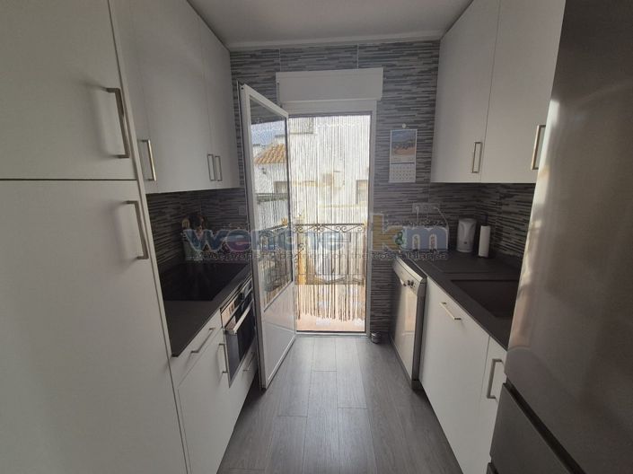 Image No.23-3 Bed Property for sale