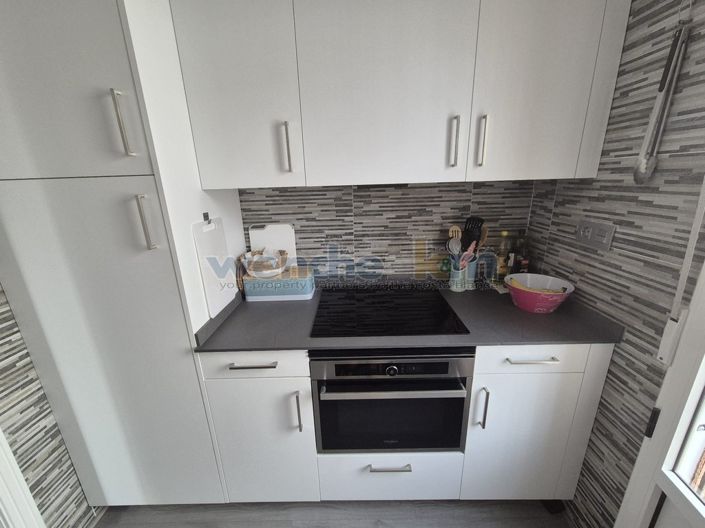 Image No.24-3 Bed Property for sale