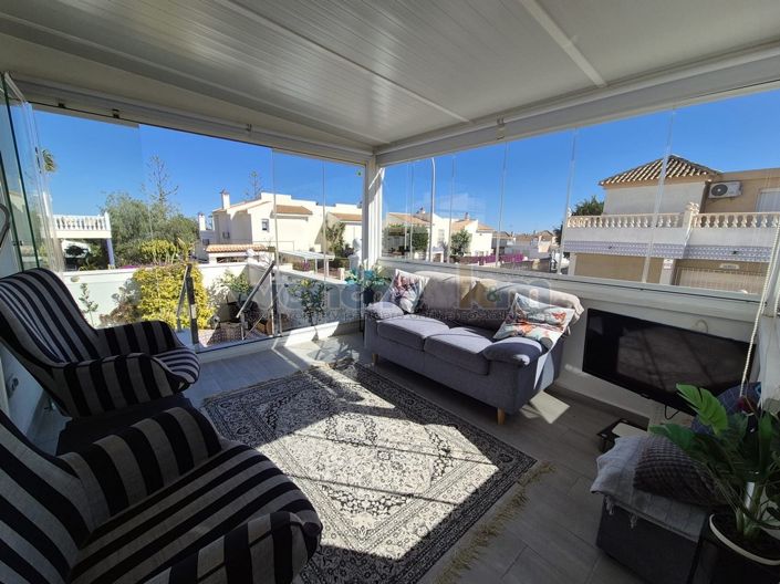 Image No.12-3 Bed Property for sale