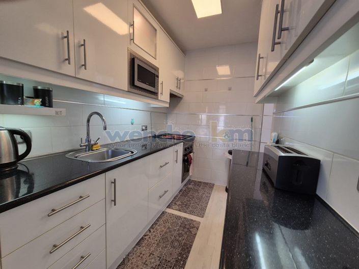 Image No.20-3 Bed Property for sale