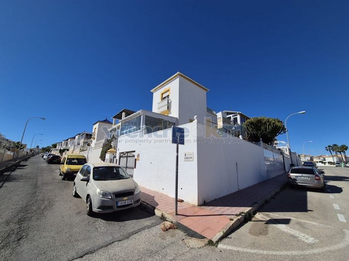 Image No.3-3 Bed Property for sale