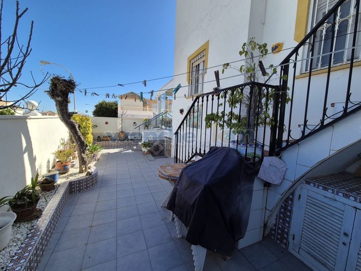 Image No.10-3 Bed Property for sale