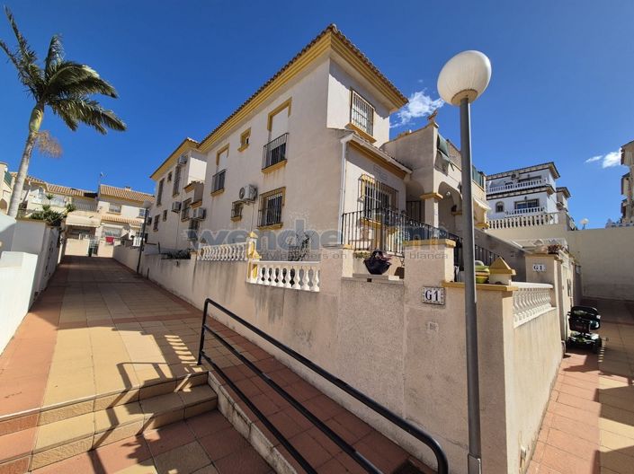 Image No.3-3 Bed Property for sale