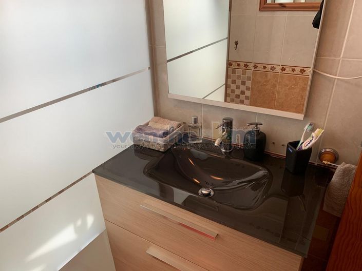 Image No.23-3 Bed Property for sale