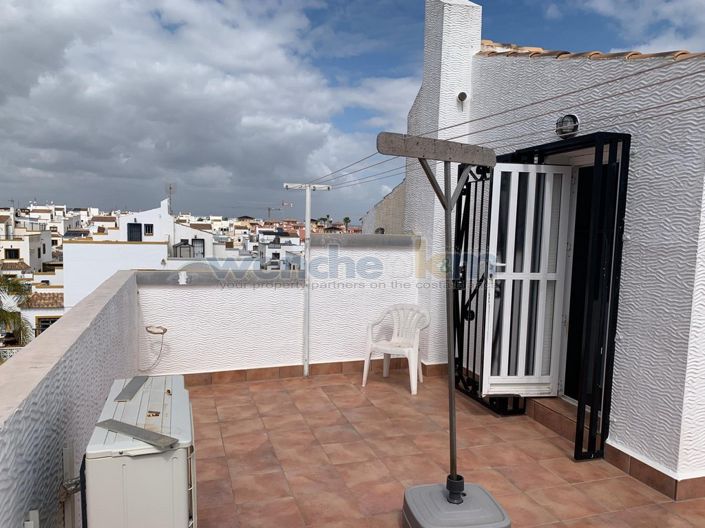 Image No.28-3 Bed Property for sale