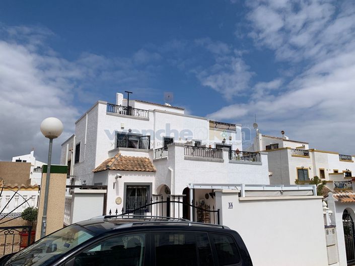 Image No.4-3 Bed Property for sale