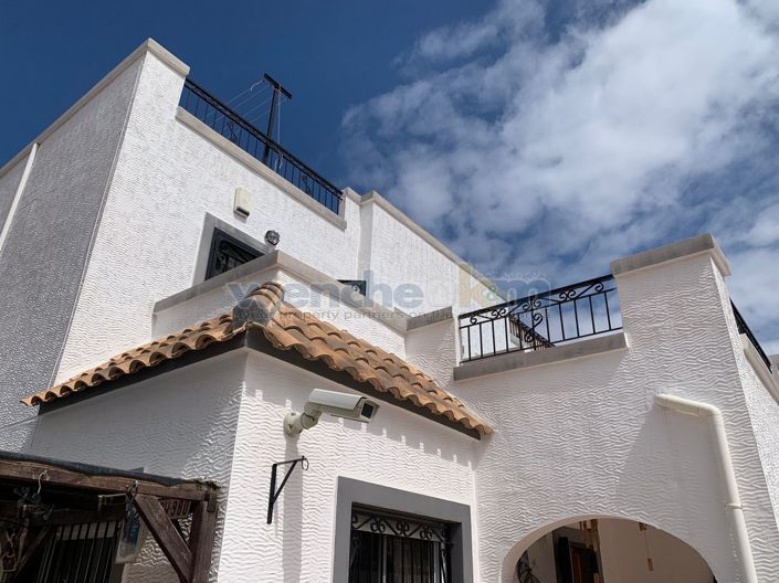 Image No.10-3 Bed Property for sale