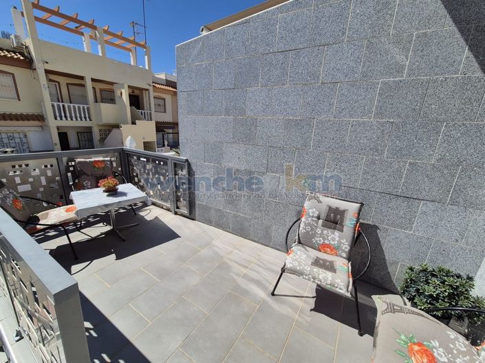 Image No.11-2 Bed Property for sale