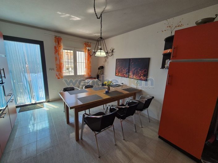 Image No.12-2 Bed Property for sale