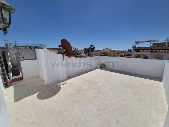 Image No.27-2 Bed Property for sale