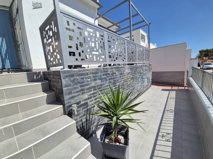 Image No.4-2 Bed Property for sale