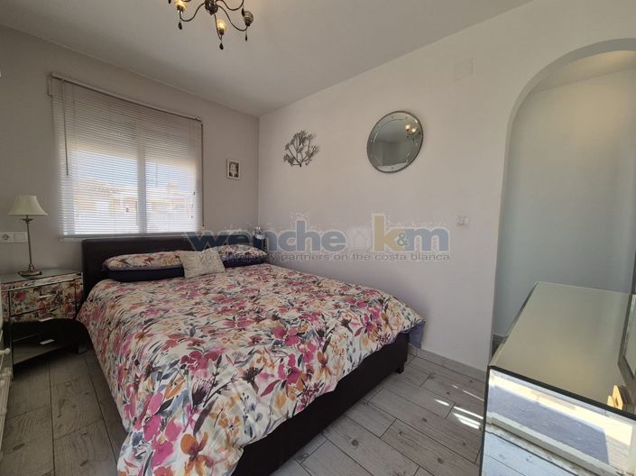 Image No.22-2 Bed Property for sale