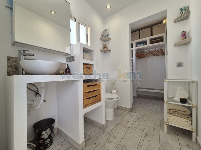 Image No.23-2 Bed Property for sale