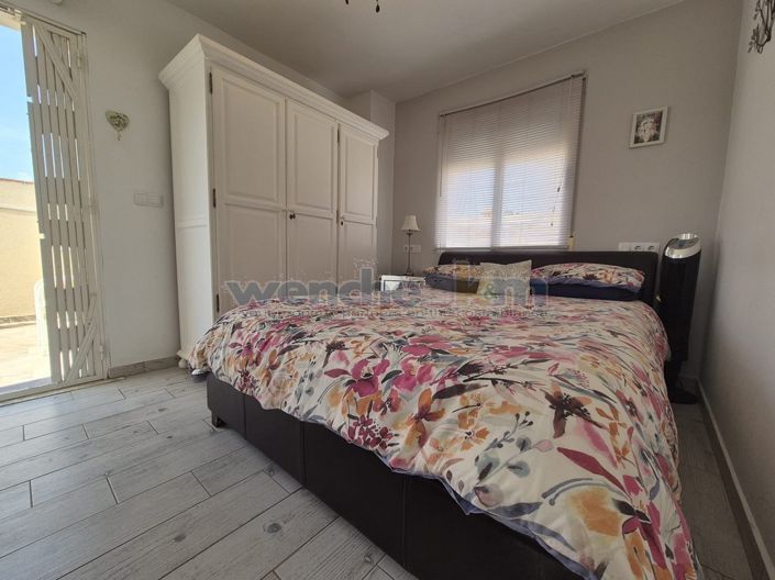 Image No.26-2 Bed Property for sale