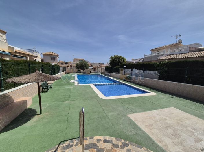 Image No.32-2 Bed Property for sale