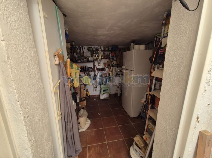 Image No.11-3 Bed Property for sale