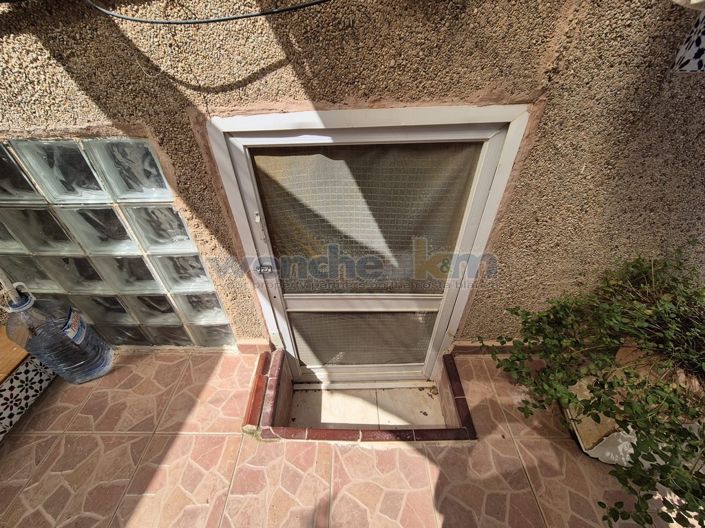 Image No.12-3 Bed Property for sale