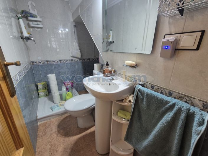 Image No.25-3 Bed Property for sale