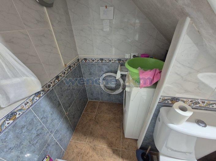 Image No.27-3 Bed Property for sale