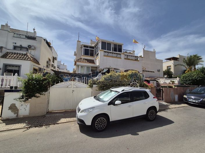 Image No.4-3 Bed Property for sale