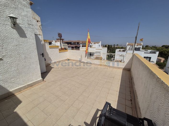 Image No.38-3 Bed Property for sale