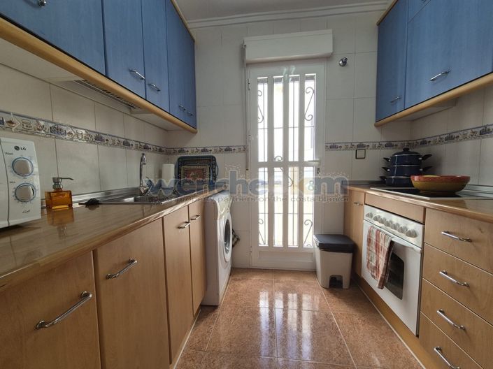 Image No.12-3 Bed Property for sale