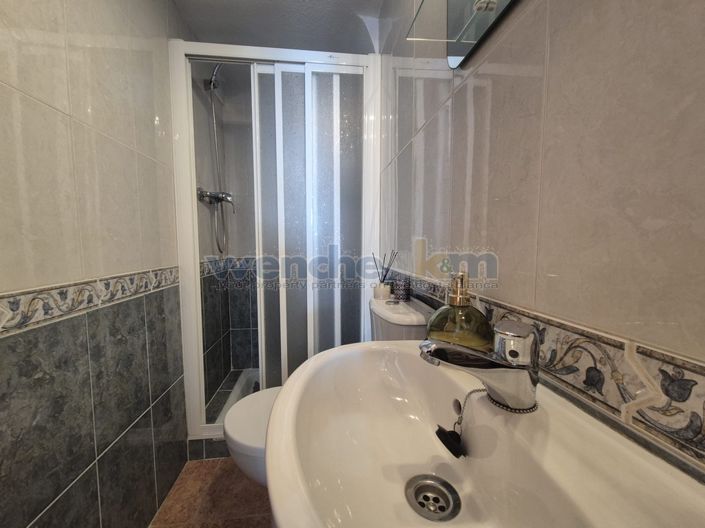 Image No.15-3 Bed Property for sale
