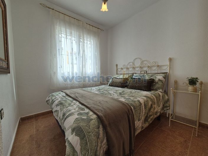 Image No.18-3 Bed Property for sale